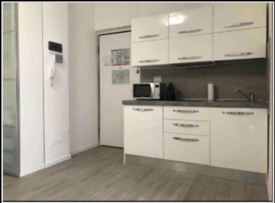 Lolo Apartment Mediolan Zewnętrze zdjęcie